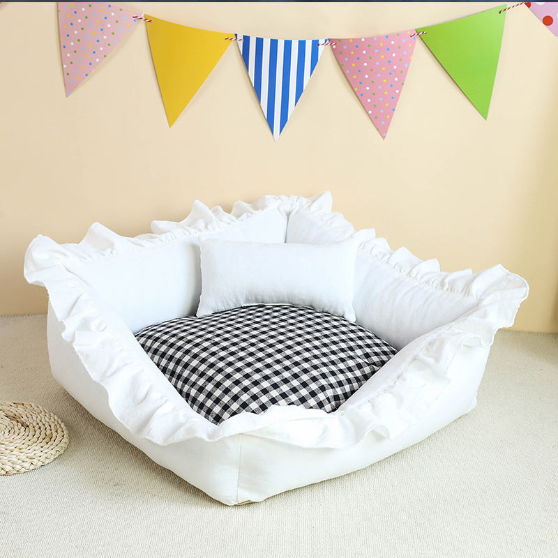 Chic Ruffled Dog Bed - Shop Pet Luxury & Comfort Year-Round - CatebyPets