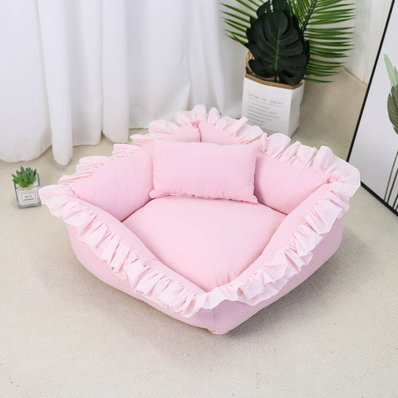 Chic Ruffled Dog Bed - Shop Pet Luxury & Comfort Year-Round - CatebyPets