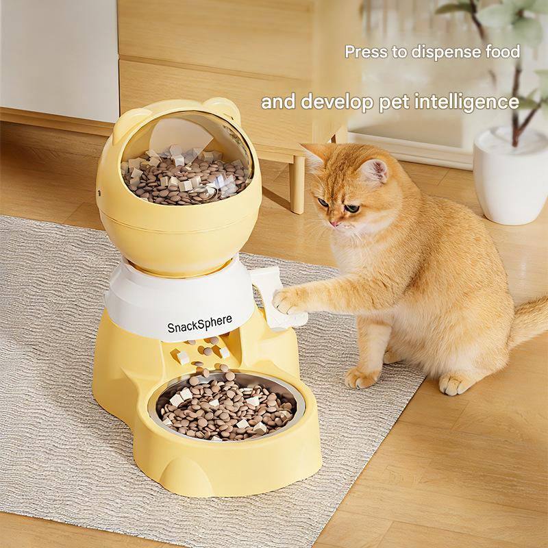 Interactive Dog Feeder With Foot-Operated Automatic Dispensing - CatebyPets